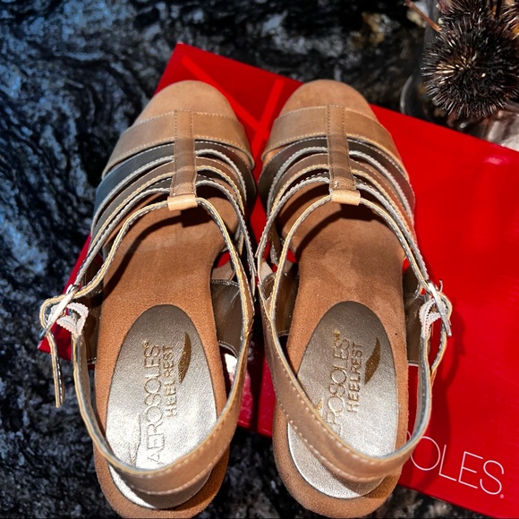 Aerosols Metallic Strappy Sandals 
— US 8 M - Picture 4 of 5